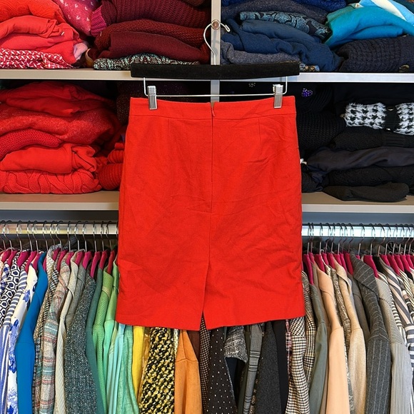 J Crew red back zipper closure slit back wool blend lined pencil  skirt size 2 - Picture 3 of 3